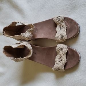 Lucky Brand Kaydyn Crochet Wedges